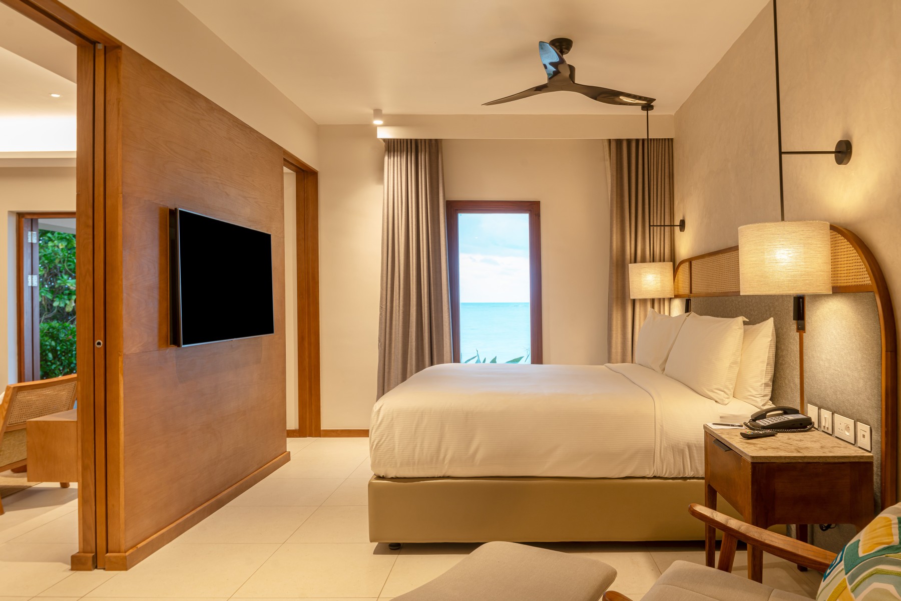 Beachfront Junior Suite